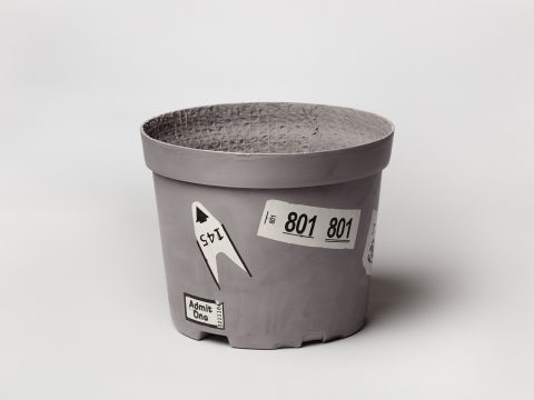Magali Reus Crane 3 Plant Pot