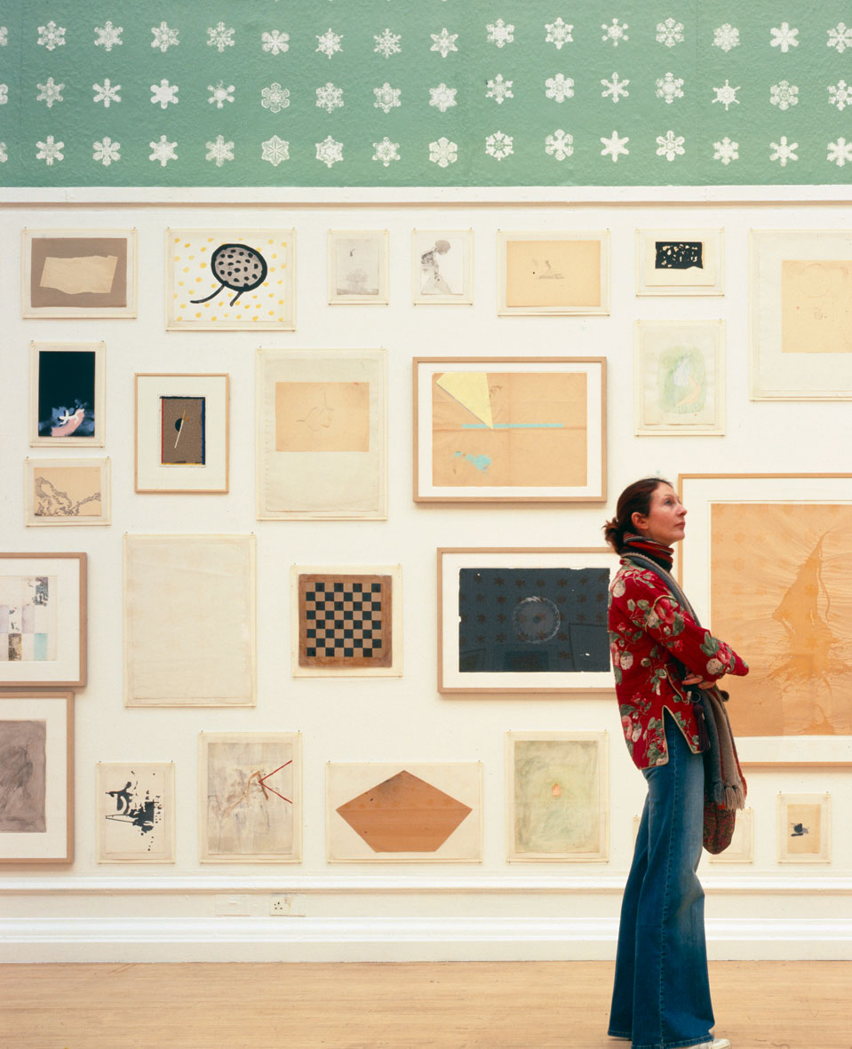 <p>Visitor in John Armleder’s exhibition About Nothing. Works On Paper 1962 – 2007 . Photo: Andy Stagg</p>