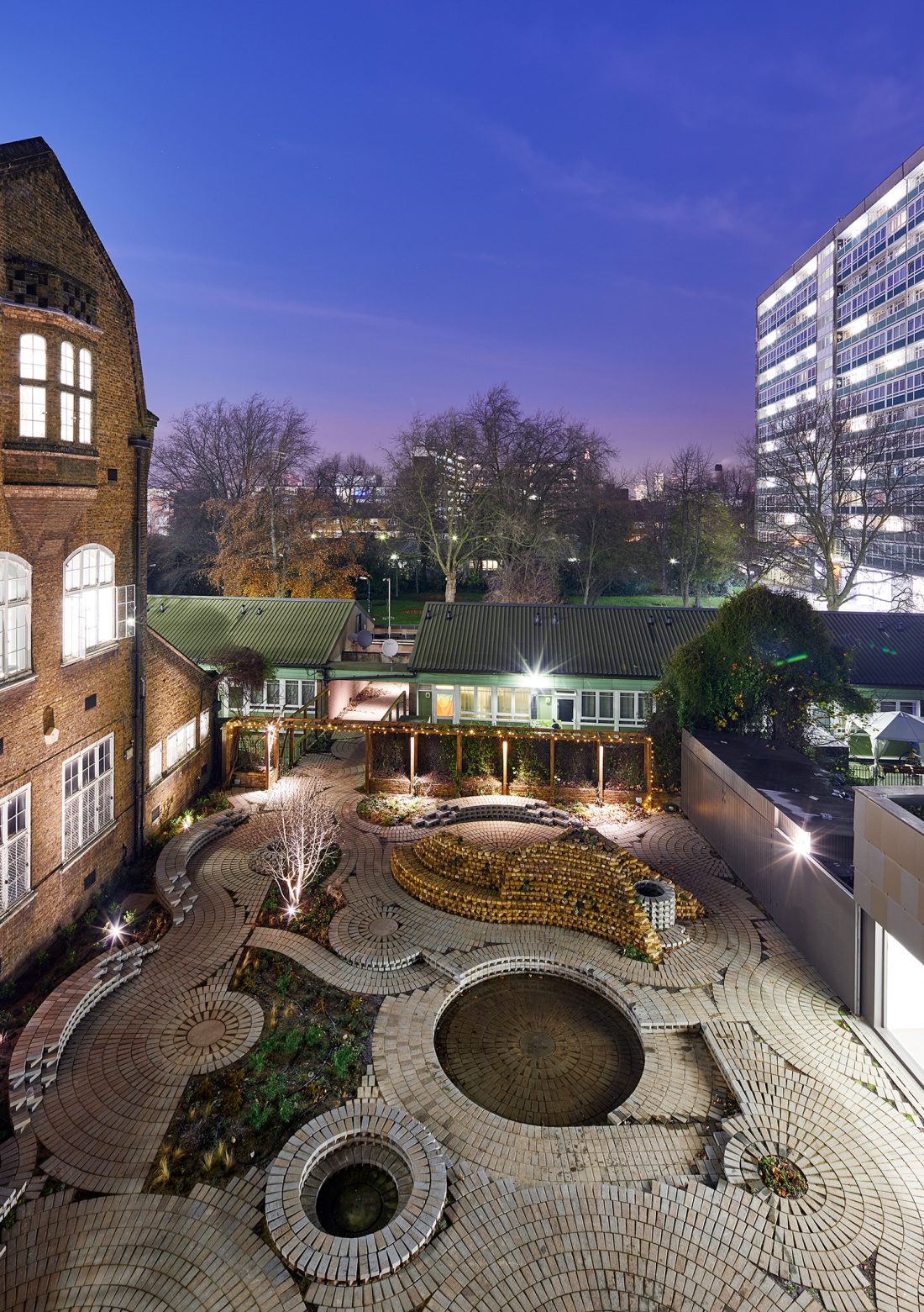 <p>Evening view of the garden designed by Gabriel Orozco, 2016 (c) Gabriel Orozco. Photo: Andy Stagg</p>
