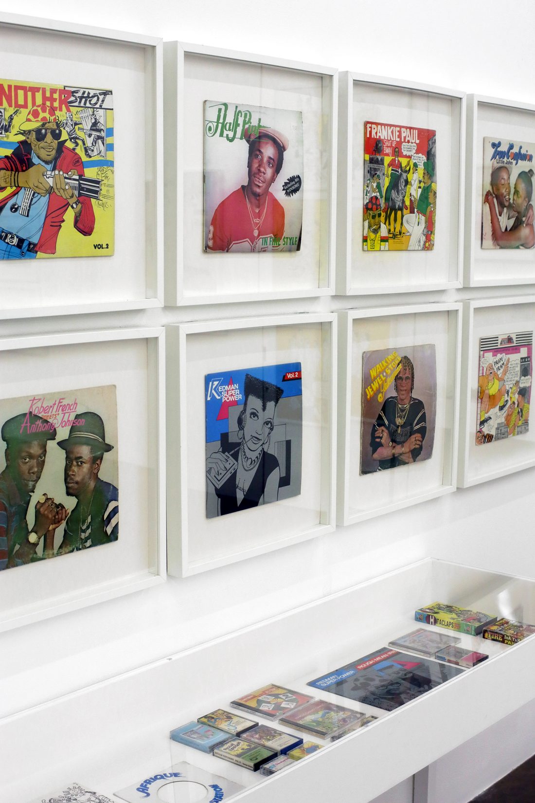 <p>Installation view of<em> In Fine Style: The Dancehall Art of Wilfred Limonious,</em> 2016. Photo: Simon Parris</p>
