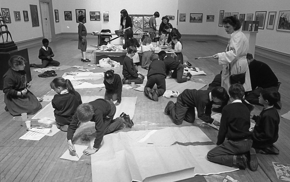 <p>A workshop for children during the exhibition 1991 <em>Southwark Open Exhibition</em></p>
