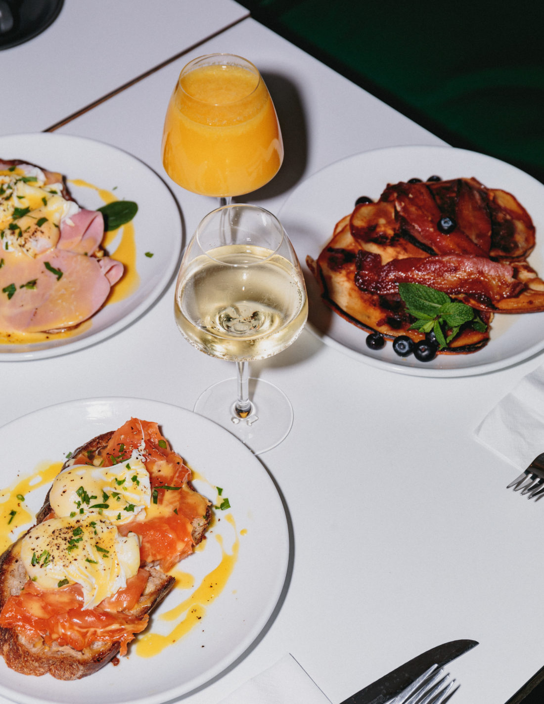 <p>Food and drink at South London Louie. Image courtesy Louie Louie</p>
