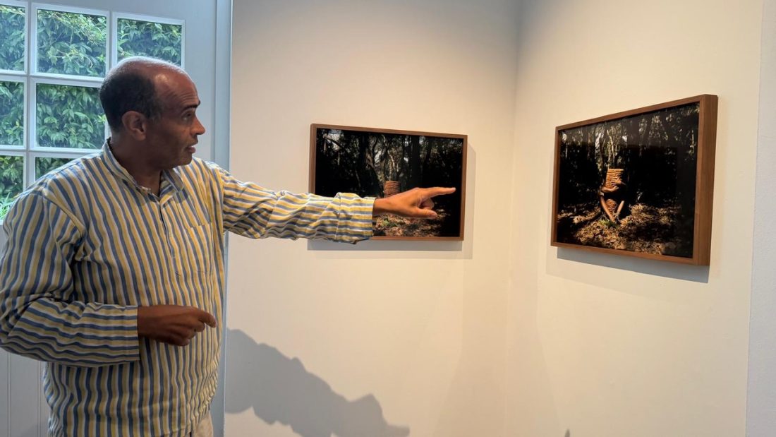 <p>Martin Glover facilitating a tour of Ranti Bam’s <em>Sacred Groves</em> at the South London Gallery, August 2026.</p>
